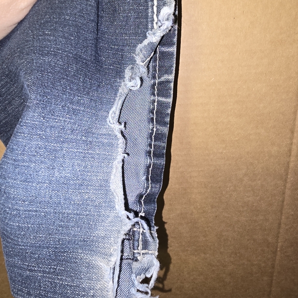 Maurices Stylish Blue Denim Jeans for Women Size 13/14 Plus Size.   116 - Picture 8 of 14